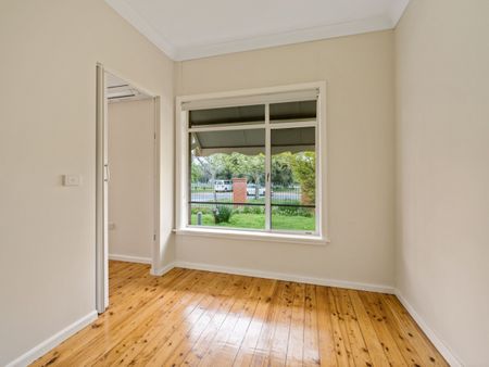 2/746 Macauley Street, Albury NSW 2640 - Apartment For Rent | Domain - Photo 3