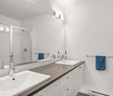 Freestyle/South Surrey - Grandview 3 Bedroom/ 2.5 Bathroom - Photo 1