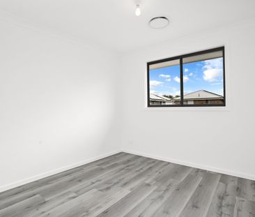 Young Luxury Home - Photo 3