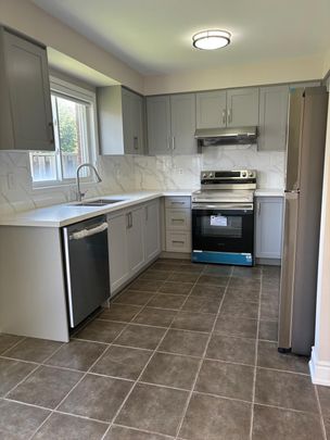 For Lease - 10 Bramacre Court, Brampton, Ontario - Photo 1