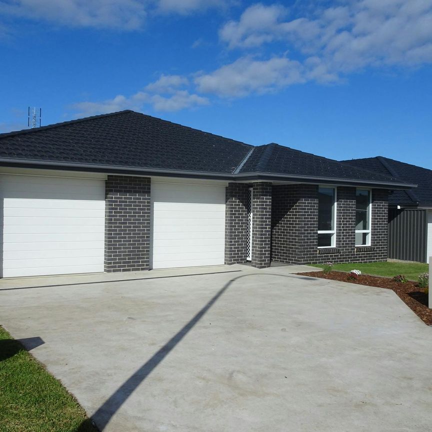 2/17 Blacksmith Street - Photo 1