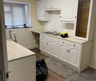 4 Bed Terraced House, Quayside Road, SO18 - Photo 5