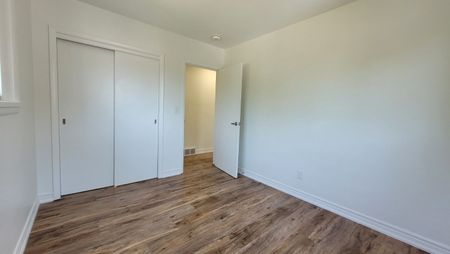 For Lease - 27 Fairburn Avenue Unit# Main, St. Catharines, Ontario - Photo 4