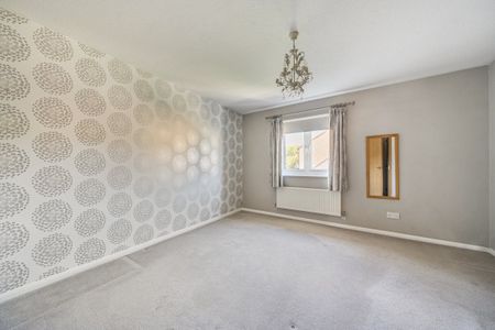 Palmer Road, Maidenbower, CRAWLEY - Photo 3