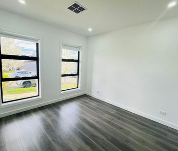 16 Welland Drive, Mickleham, Vic 3064 - Photo 3