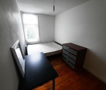 Room in a Shared House, Littleton Road, M7 - Photo 1