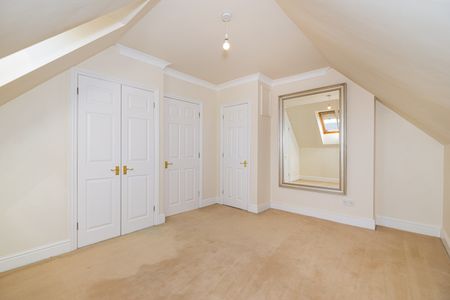 5 Bed Semi-Detached House, Abbotswood Road, SW16 - Photo 4