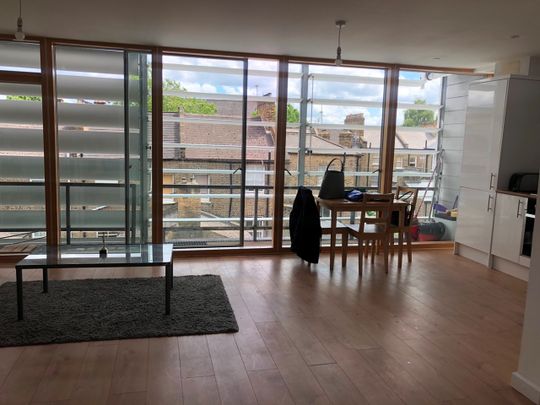 2 Bed Flat, Garland Court, SE17 - Photo 1