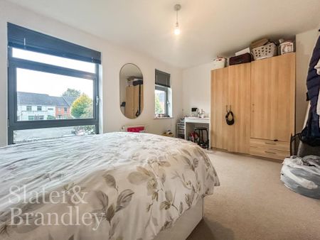 1 bedroom in a house share to rent - Photo 4