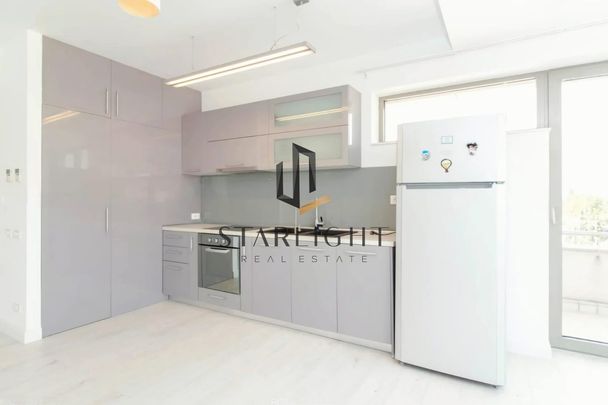 Floreasca Rent | Sunny, Spacious Unfurnished 2 bedroom - Photo 1