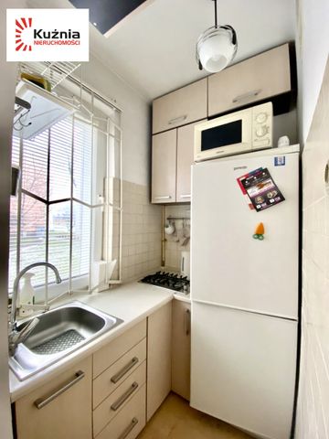 Akademia Medyczna i Wydział Fizyki Stara Ochota - Zdjęcie 3