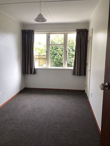 Charming 2.5BR Home in Hokowhitu! - Photo 3