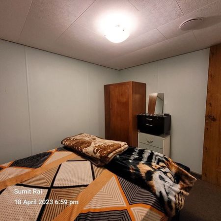 Stunning 3-Bedroom House in Newlands for Rent! - Photo 3