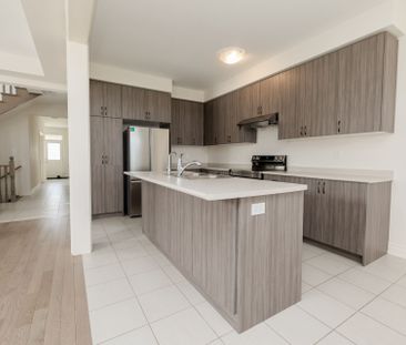 For Lease - 255 McKean Drive, Whitchurch-Stouffville, Ontario - Photo 3