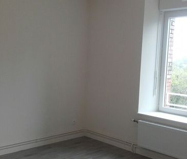 À CHARLEVILLE MEZIERES - Photo 5