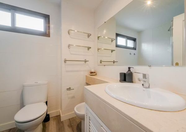 Calle Berna, Pozuelo de Alarcón, Community of Madrid 28224