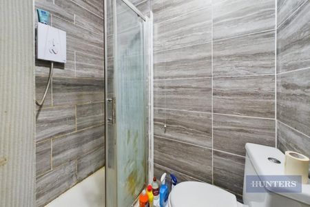 1 bedroom Flat To Let - Photo 5