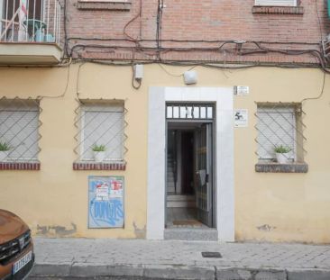 Room for rent in 4-bedroom apartment in Opañel, Madrid - Foto 5