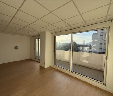 Location Appartement 1 pièce 36m² - Photo 2