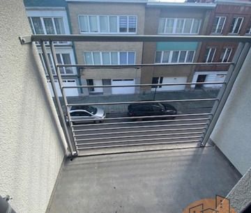Appartement te huur in Laken - Photo 1