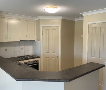 3 BEDROOM UNIT IN QUIET NEIGHBOURHOOD - Photo 5