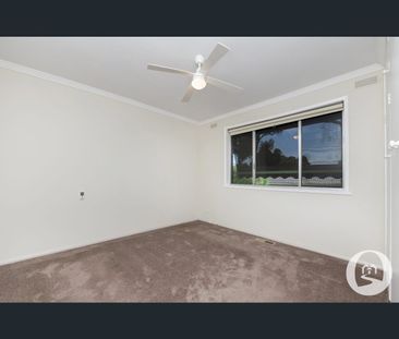 1/1 McIvor Court, Kennington, Vic 3550 - Photo 3