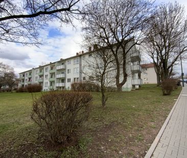 Schöne 3-Zimmer-Wohnung mit modernisiertem Badezimmer zu vermieten - Photo 1