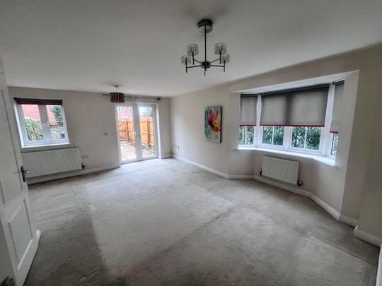 3 bedroom end of terrace house to rent - Photo 1