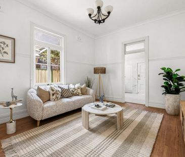 Charming 3-Bedroom Home in Strathfield - Photo 2