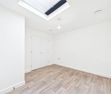Phoenix Court, Hawkins Road, Colchester, CO2 8ZE - Photo 2