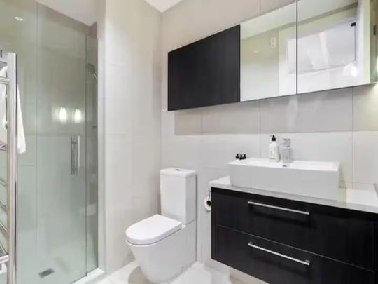 Living With Style - Photo 1