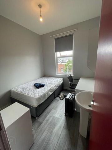 Flat 3-112 Fitzroy Avenue, Belfast, BT7 1HX - Photo 4