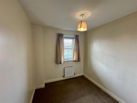 4 bedroom terraced house to rent - Photo 4
