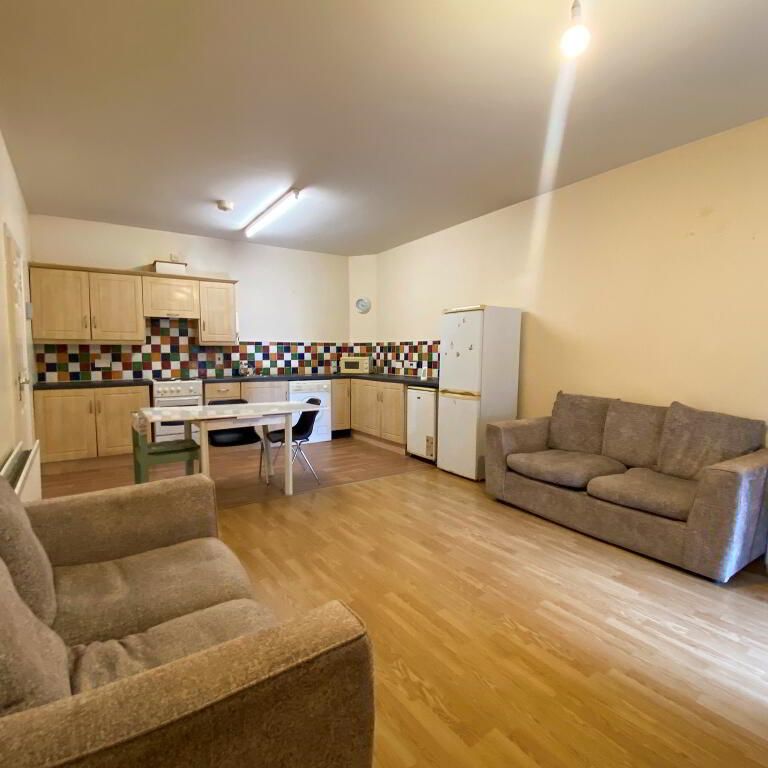 27a Charlemont Street, Moy, BT71 7SL - Photo 1