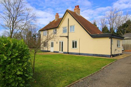 3 bedroom detached house to rent - Photo 5