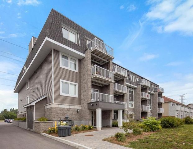 150 Whispering Winds Way | 150 Whispering Winds Way, Ottawa - Photo 1