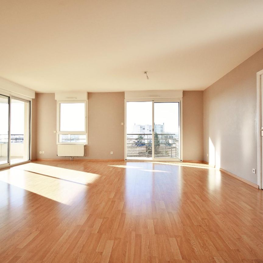 Location Appartement 5 pièces 130m² LE MANS 72000 - Photo 1
