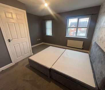 2 bedroom end of terrace house to rent - Photo 2