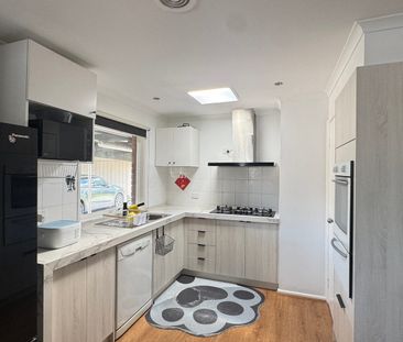 7 Dorman Court, Mill Park, Vic 3082 - Photo 5