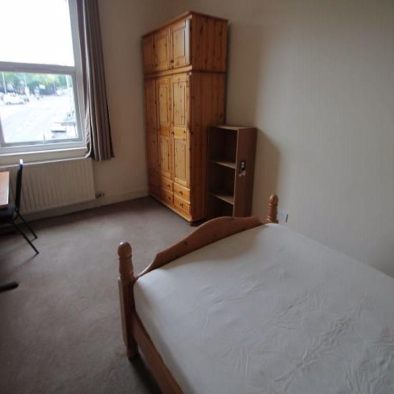 1 bedroom in a house share to rent - Photo 1