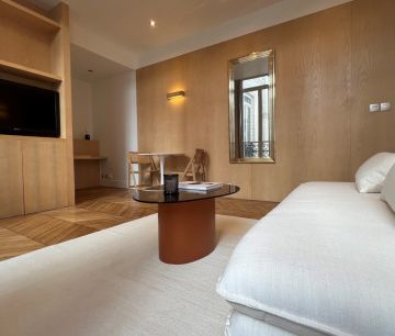 Appartement • Paris 8ème - Photo 3