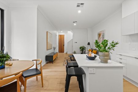 Brand New 4 Bedroom Beauty! - Photo 3