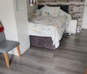 1 bedroom in a house share to rent - Photo 4