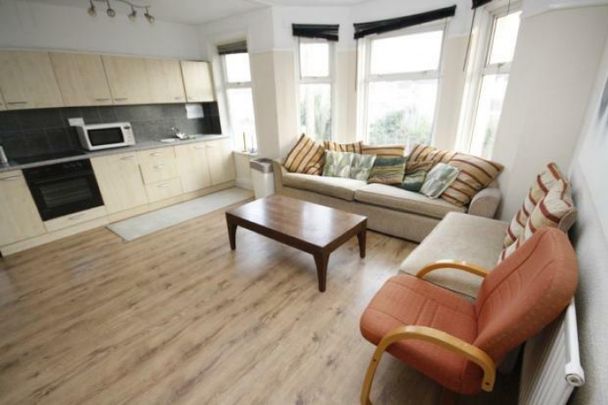 Student house on Columbia Road - Photo 1