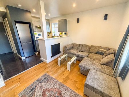 1 bedroom flat to rent - Photo 2