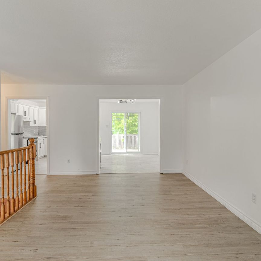 For Lease - 32 54th Street Unit# Upper, Wasaga Beach, Ontario - Photo 1