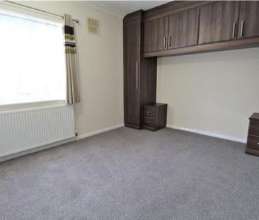 3 bedroom semi-detached house to rent - Photo 6