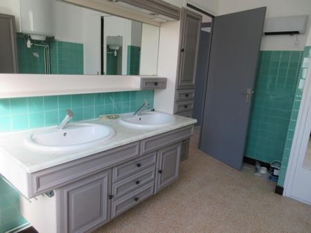 Maison à PERPIGNAN – 1060.0€/mois - Photo 3