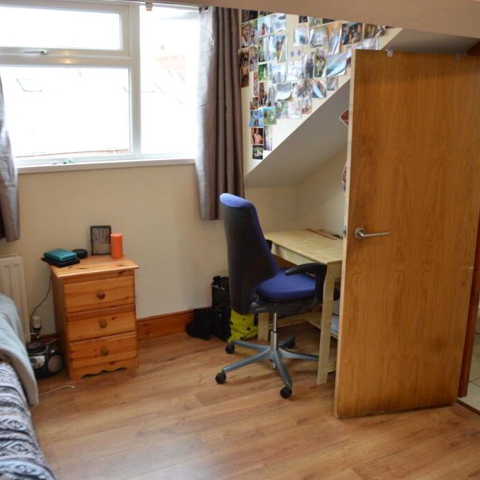 19 Ridgeway Street, Belfast, BT9 5FB - Photo 1