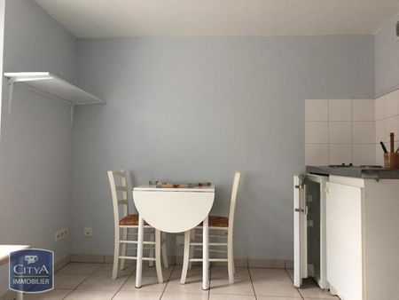 Location Appartement 1 pièce 16m² BOURGES 18000 - Photo 3